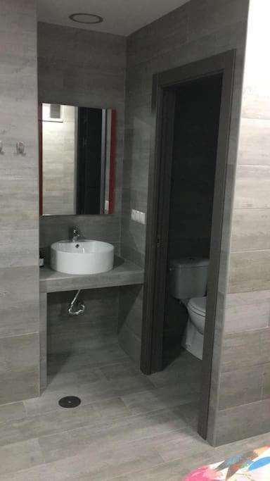 Apartamento A, A 3 Minutos De La Estacion Central De Bus Y Tren Málaga Esterno foto